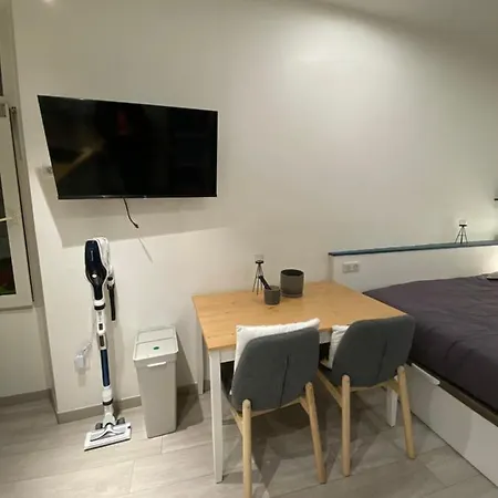 Mrtn & - Aix-les-bains, Hypercentre אקס-לה-באינס